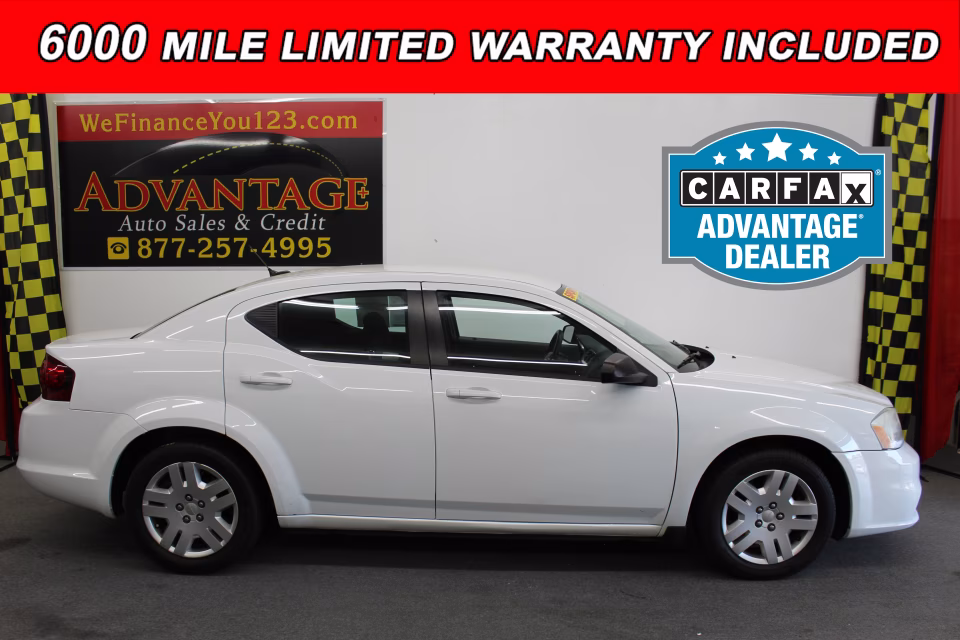 2013 Dodge Avenger SE's photo