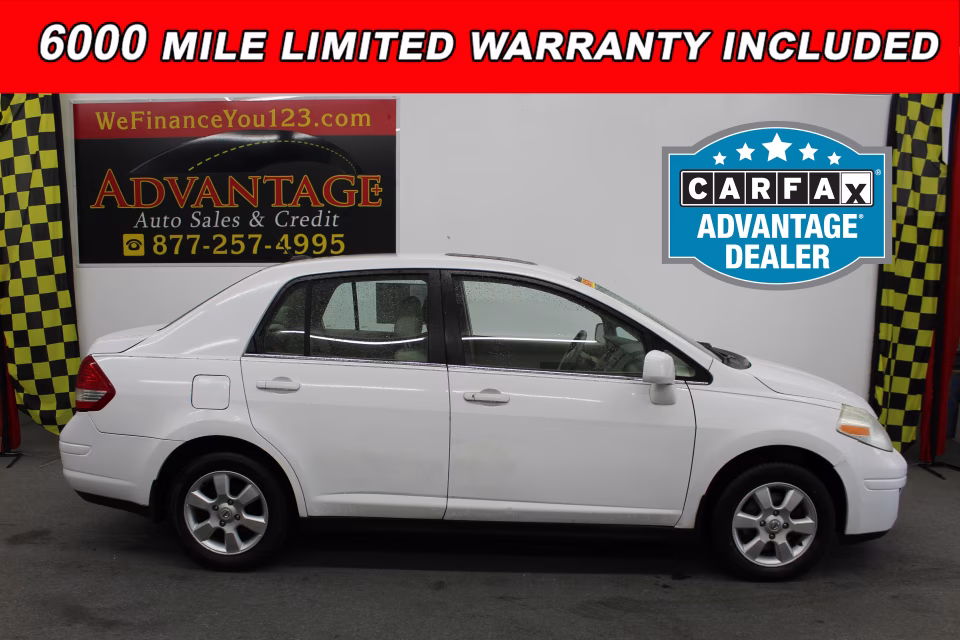 2009 Nissan Versa 1.8 SL Auto's photo