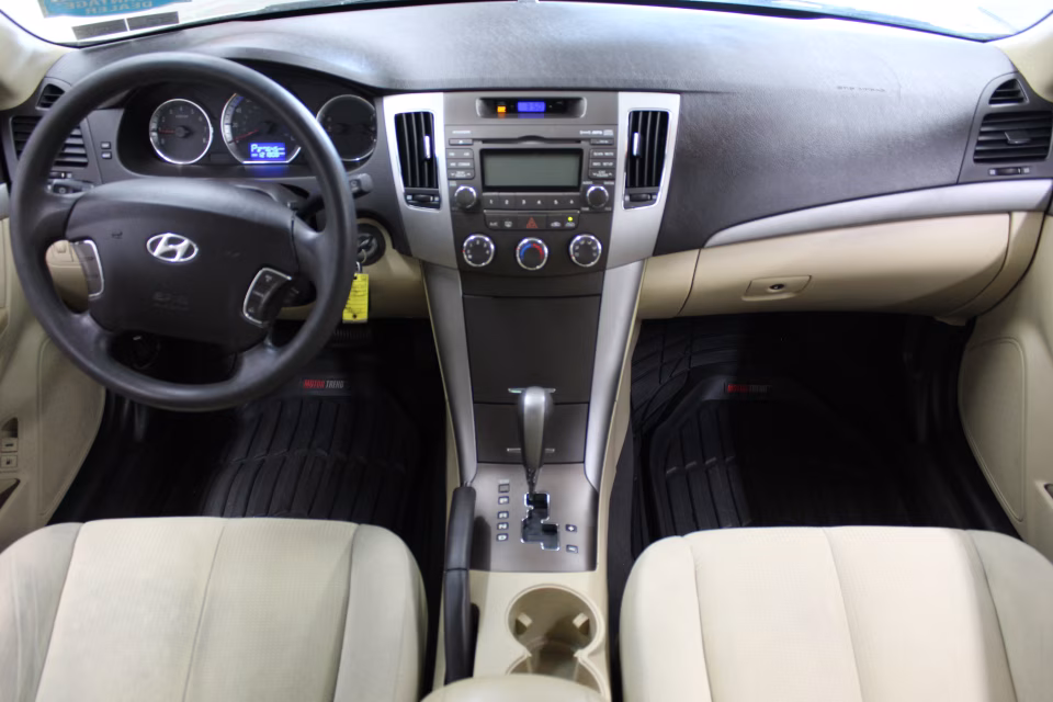 2010 Hyundai Sonata GLS - Photo 7